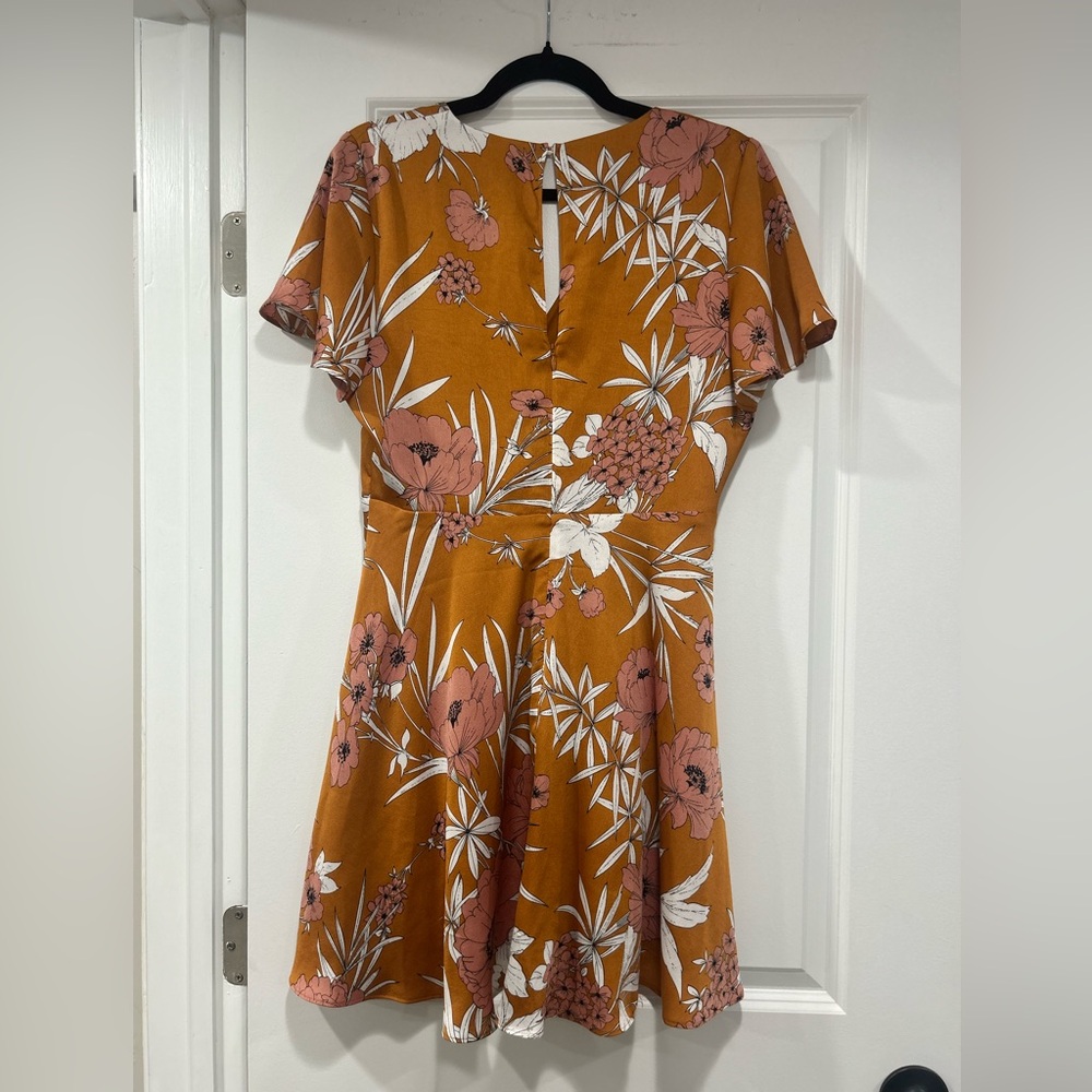 Express Floral Faux Wrap Mini Dress - Picture 4 of 6